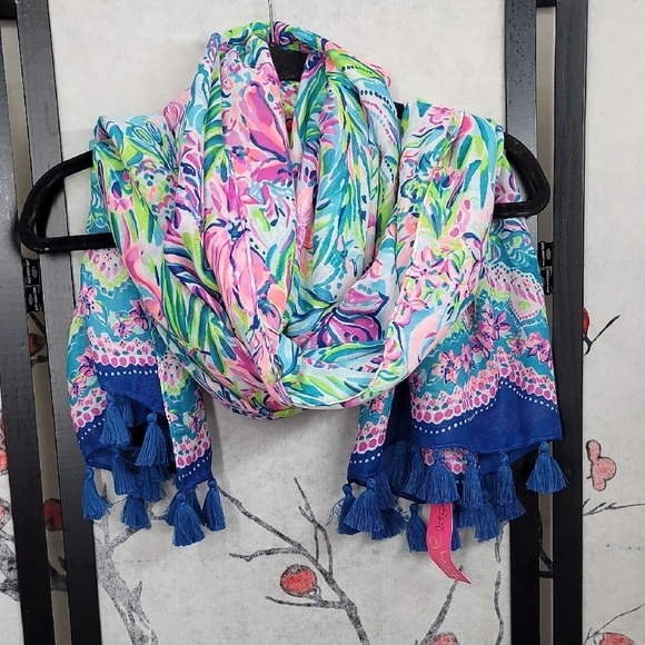 Lilly Pulitzer NWT Resort Scarf - Picture 2 of 6
